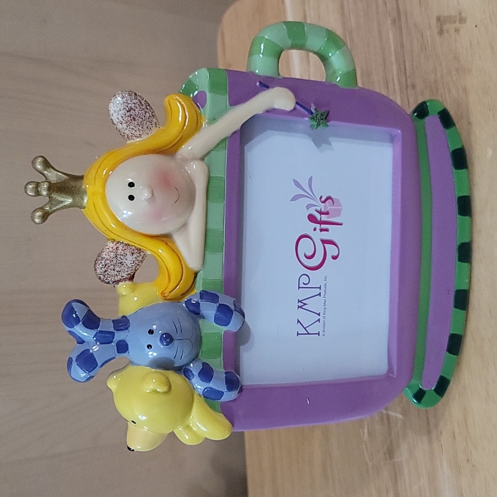 Fairy Teacup Frame by King Max Products Gifts, 8" x 7"‎